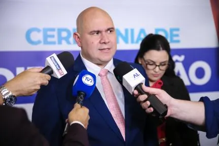 Abilio faz ‘acomodação política’ e monta ‘staff bolsonarista