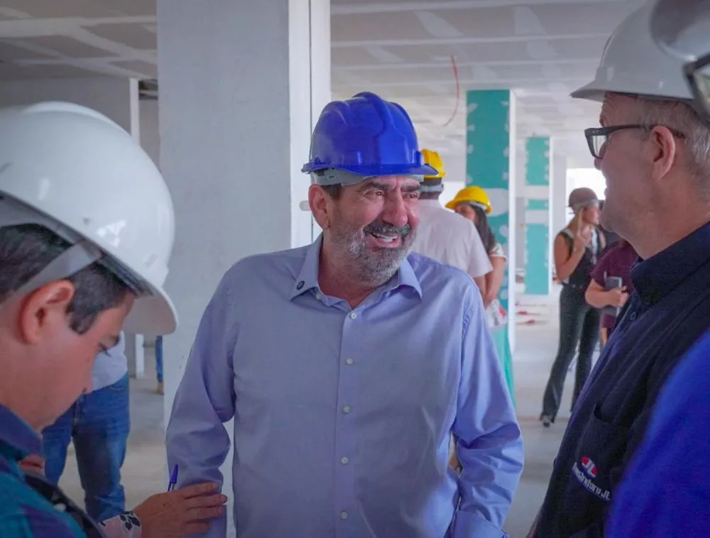 APÓS COMPRA DE NOVOS Dr. João exalta obras do novo Hospital Júlio Müller e propõe doação de equipamentos para o interior