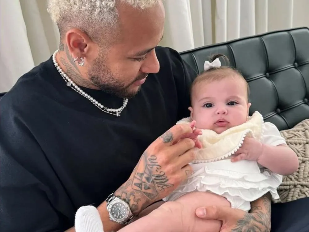 Além da mansão de R$ 5,5 milhões, Neymar investe em grande festa de 1 ano para a filha Helena O portal LeoDias descobriu todos os detalhes da festa com exclusividade