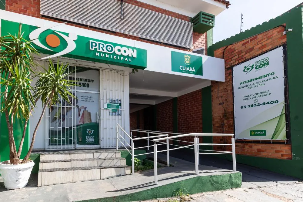 Prefeitura notifica pet shop investigado após denúncia de maus-tratos a animal em Cuiabá