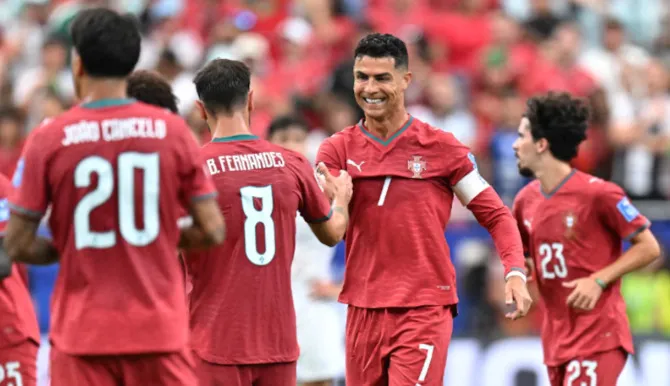 Cristiano Ronaldo faz história e comanda goleada de Portugal sobre o Uzbequistão