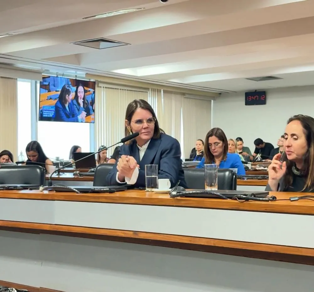 Coronel Fernanda acusa STF de virar “prateleira de negociação” e cobra afastamento de ministros