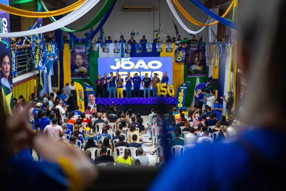 Emocionado Dr. João agradece onda de apoio e encerra agenda em Cuiabá