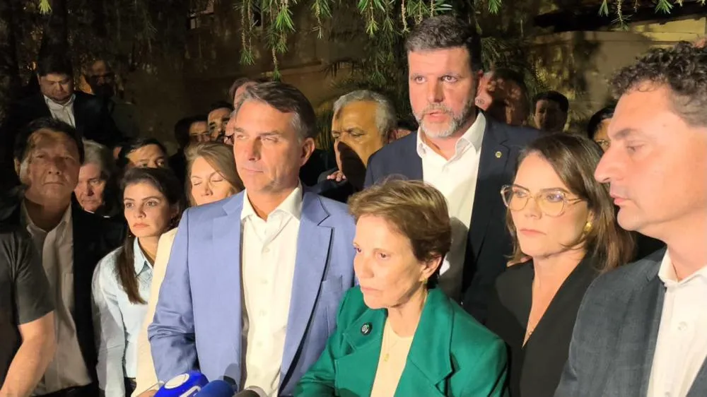 FPA fecha com Flávio Bolsonaro e Coronel Fernanda reforça defesa do produtor