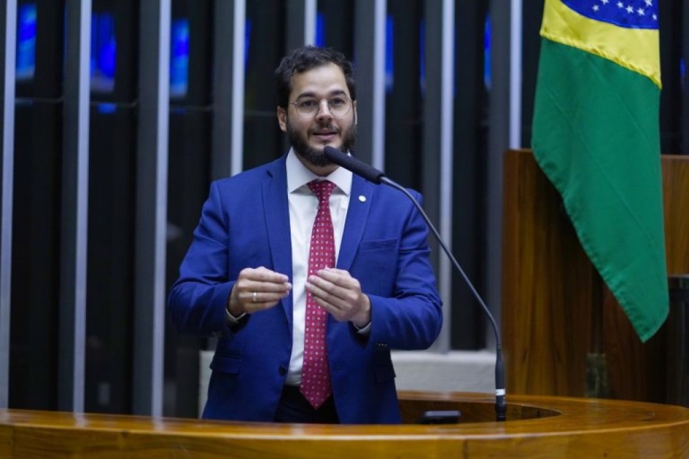 Proposta prevê aproveitamento de pessoal demitido pela Eletrobras