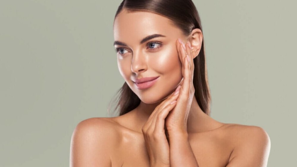 3 dicas para conquistar um efeito natural na maquiagem