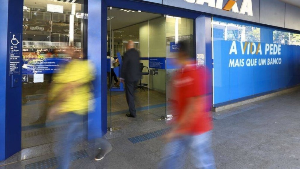 'Dia do Desenrola': Caixa vai abrir mais cedo para renegociar dívidas