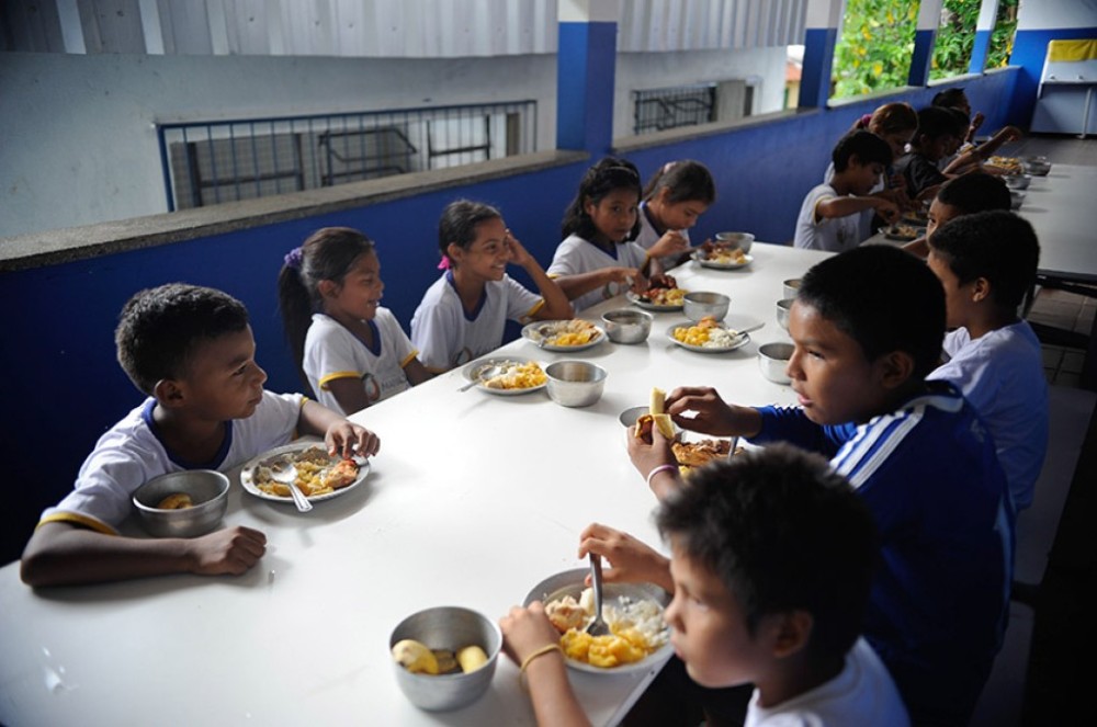 Projeto propõe oferta de merenda escolar também nas férias