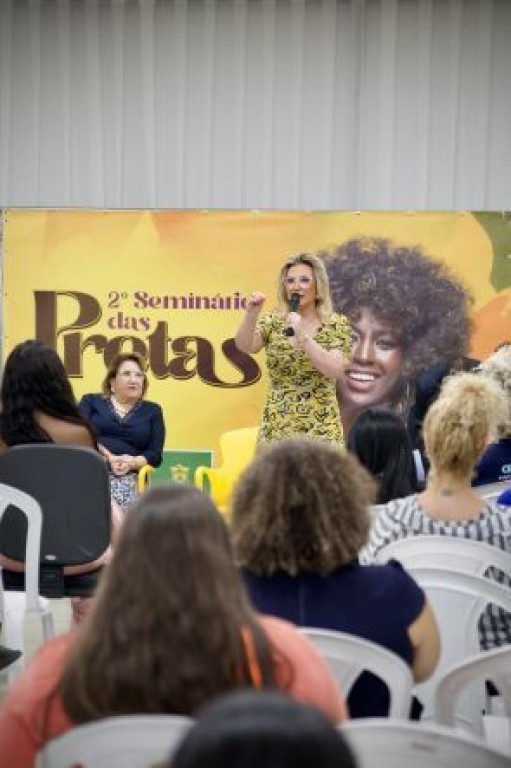Primeira-dama ressalta avanços da gestão na busca pelo protagonismo da mulher negra