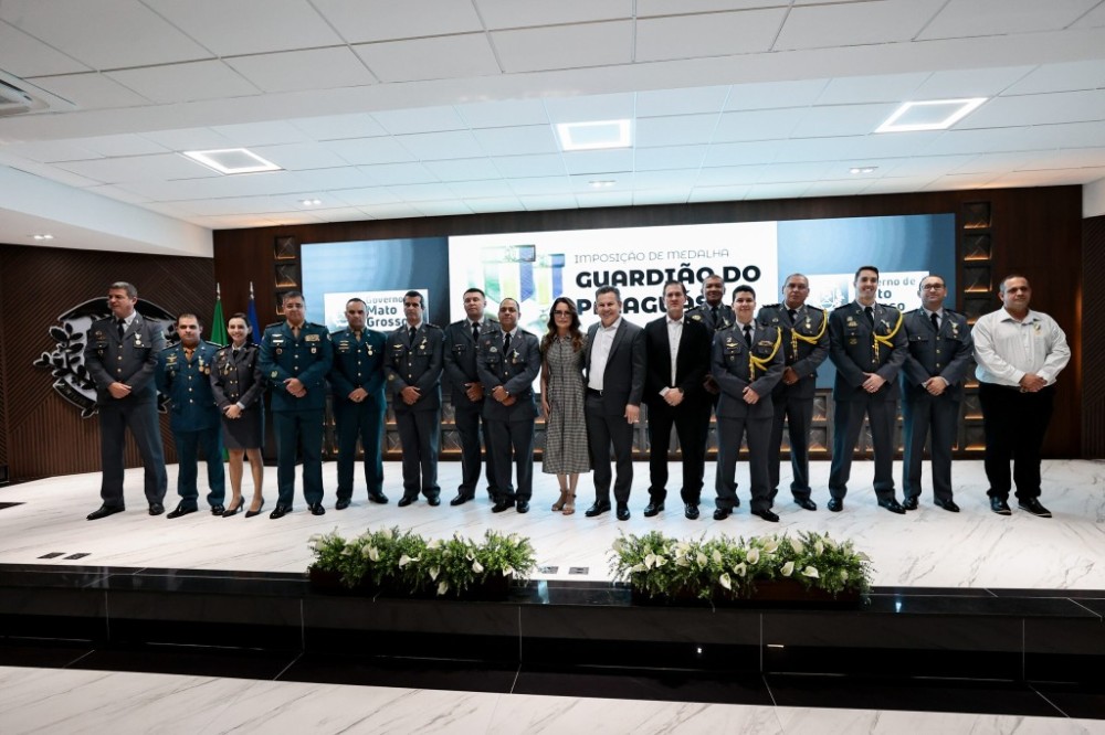 Primeira-dama de MT e governador prestigiam solenidade de entrega da Medalha do Guardião do Paiaguás