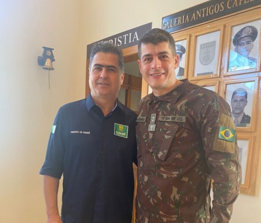 Prefeito participa de homenagem ao padre Alessandro Barros, que segue para Roma no próximo dia 14