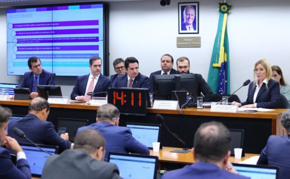 Ex-diretor da Americanas se cala na CPI e auditores se dizem 