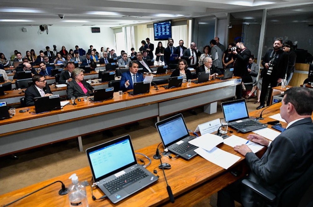 Comissão aprova plano de trabalho sobre oferta de órteses e próteses pelo SUS