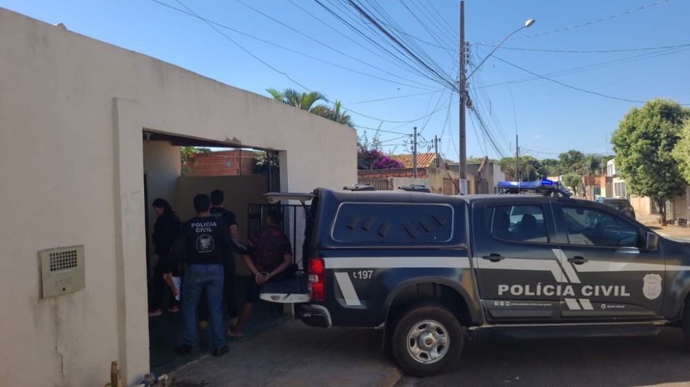 Polícia Civil cumpre mandados contra suspeitos de receberem valores subtraídos de vítimas de roubos