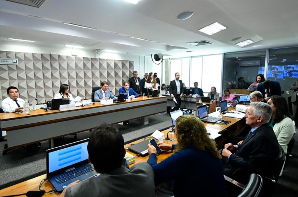 CPMI aprova convocações, quebras de sigilo e pedidos ao Coaf