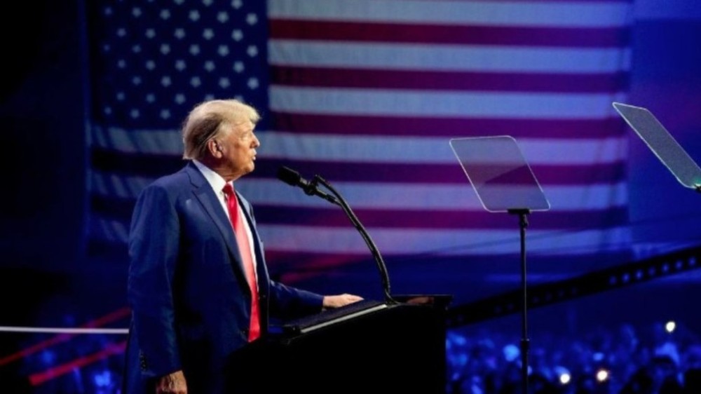 Trump se declara inocente ao ser acusado de conspirar contra eleições
