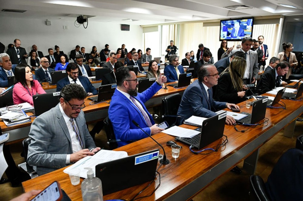 Avança fim de carência de plano de saúde para gestante em urgência
