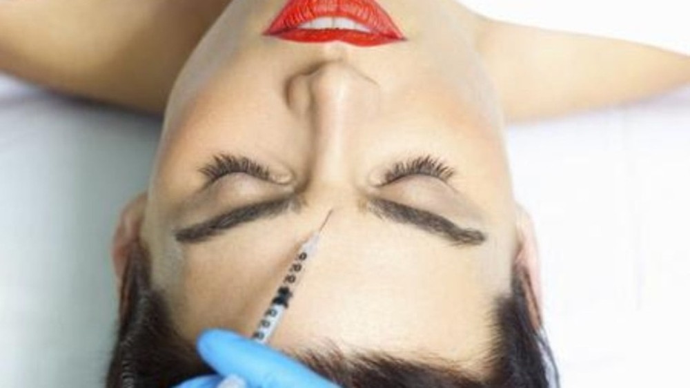 Botox preventivo vira moda, mas ele realmente vale a pena?