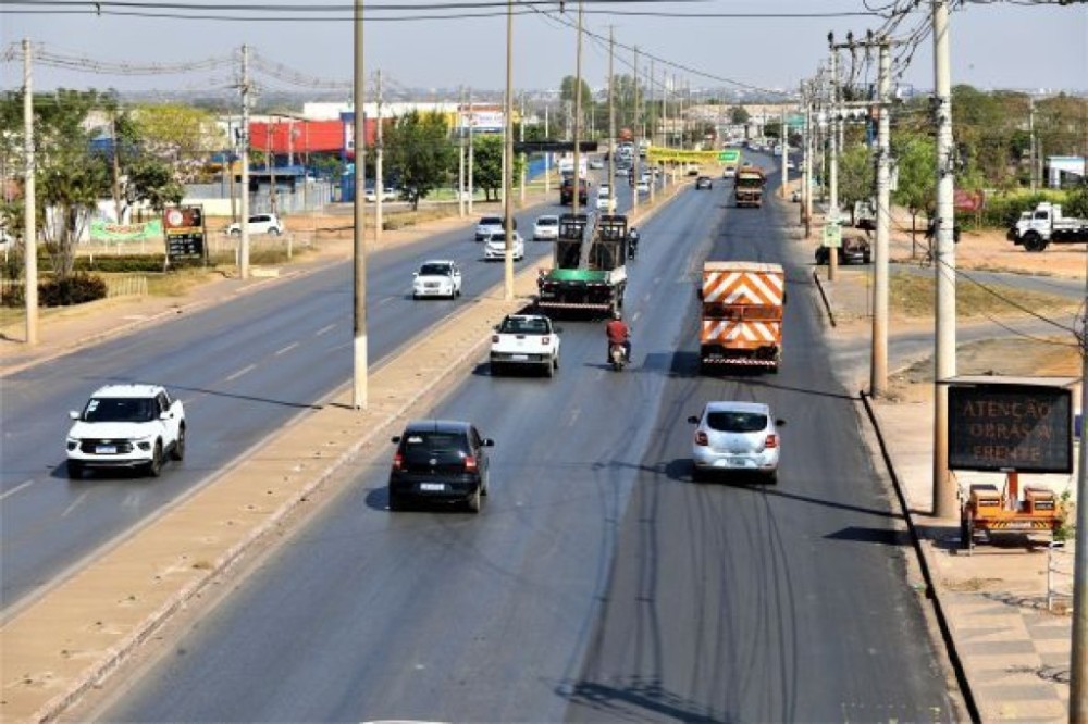 Obra de requalificação de trecho da avenida Fernando Corrêa segue em ritmo acelerado
