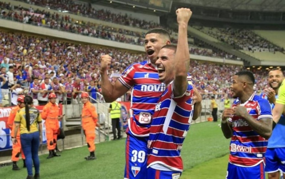 Fortaleza goleia o Santos no Brasileirão