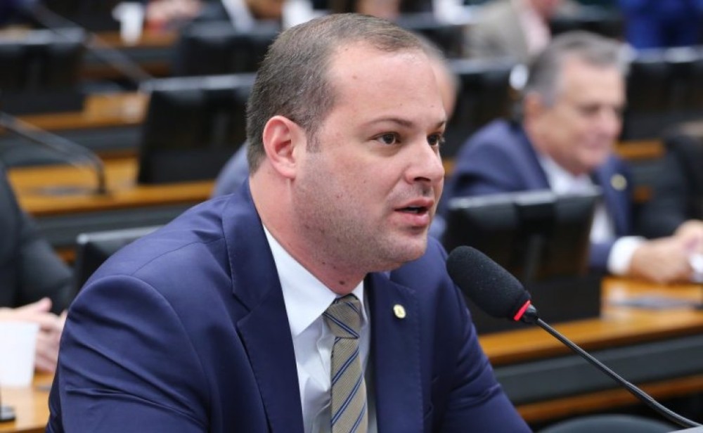 CCJ aprova proposta que amplia publicidade de pesquisas sobre câncer no Brasil