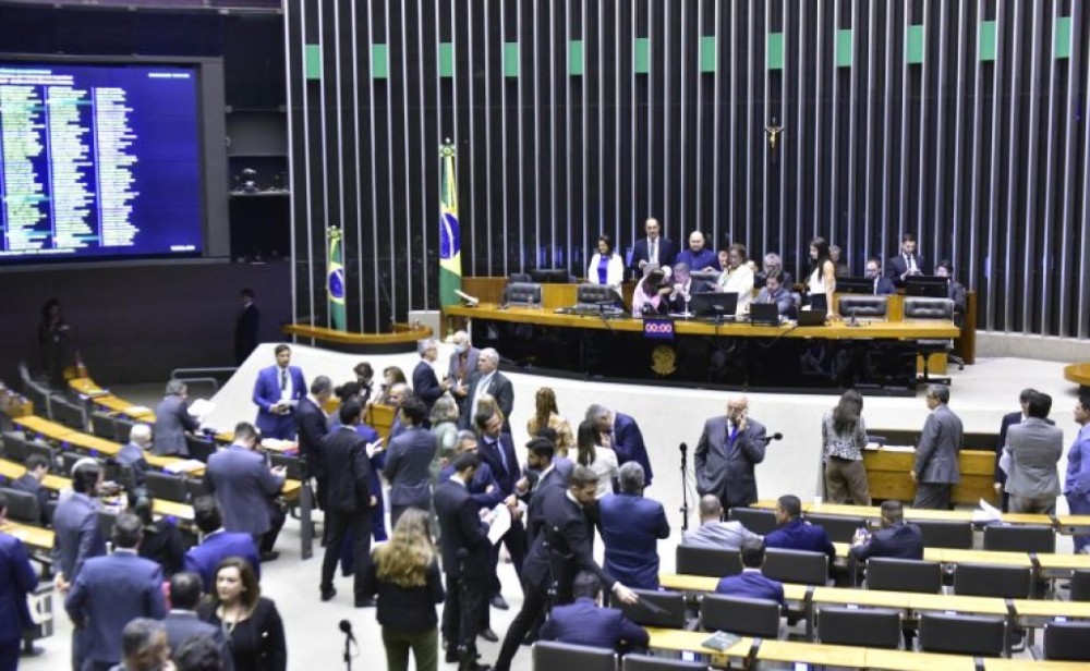 Câmara aprova três emendas do Senado ao arcabouço fiscal; deputados ainda analisam destaques