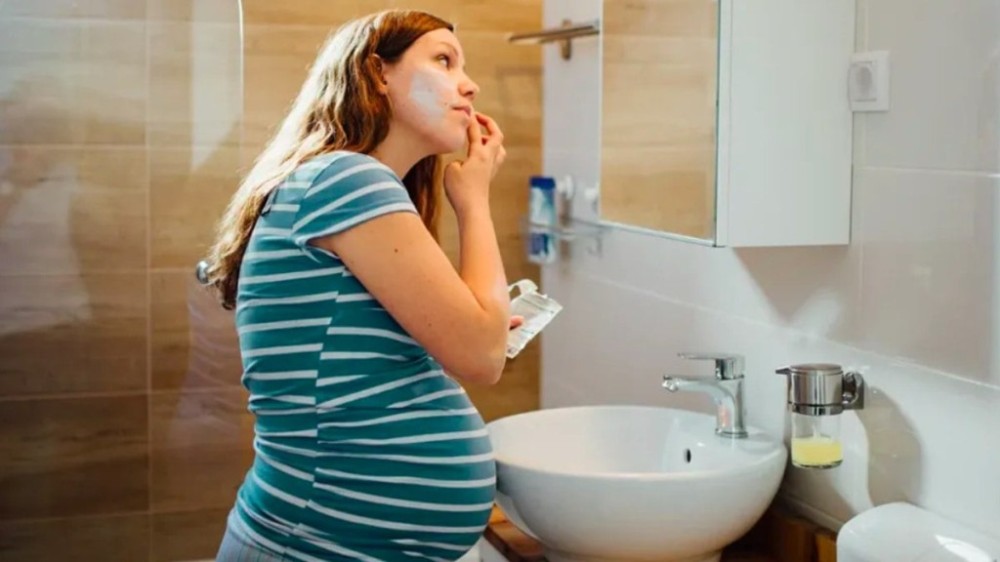 Skincare gestantes: quais ativos são permitidos para grávidas?