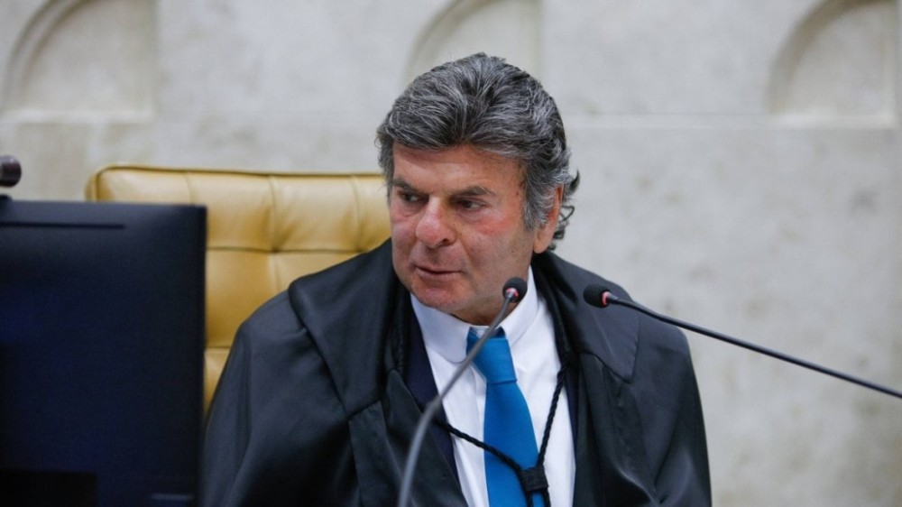 'Dia do Patriota': Fux suspende lei de Porto Alegre após pedido da PGR
