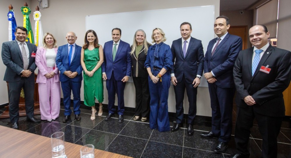 Tribunal de Justiça de Mato Grosso recebe visita do presidente da Ordem dos Advogados do Brasil