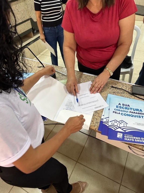Mato Grosso: Solo Seguro já beneficiou mais de 1800 famílias com títulos de propriedades em 3 dias