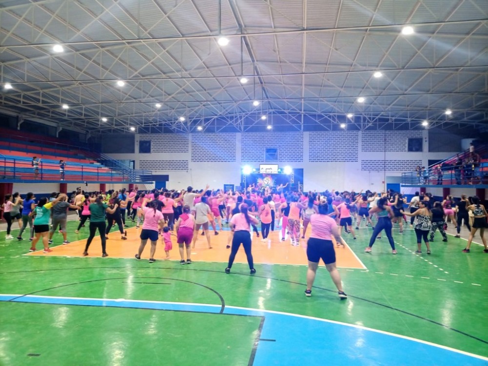 Secretaria de Esportes realiza aulão de dança e treina instrutores na cidade