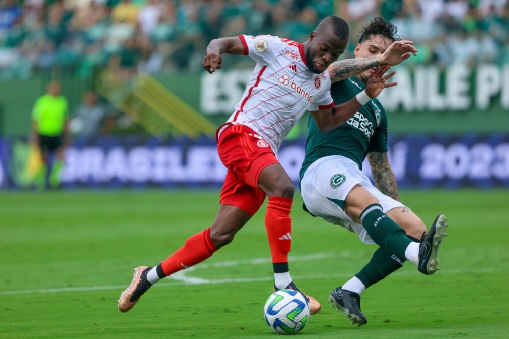 Goiás e Inter empatam em jogo truncado pelo Brasileirão