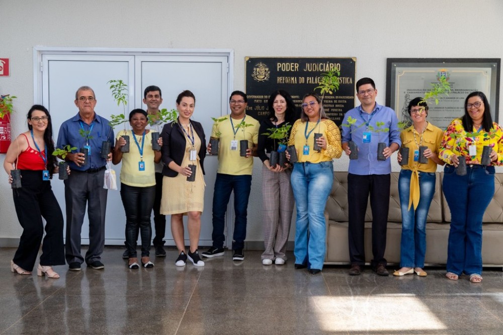 Setembro Amarelo: Distribuição de mudas de ipê marca ação de conscientização no TJ