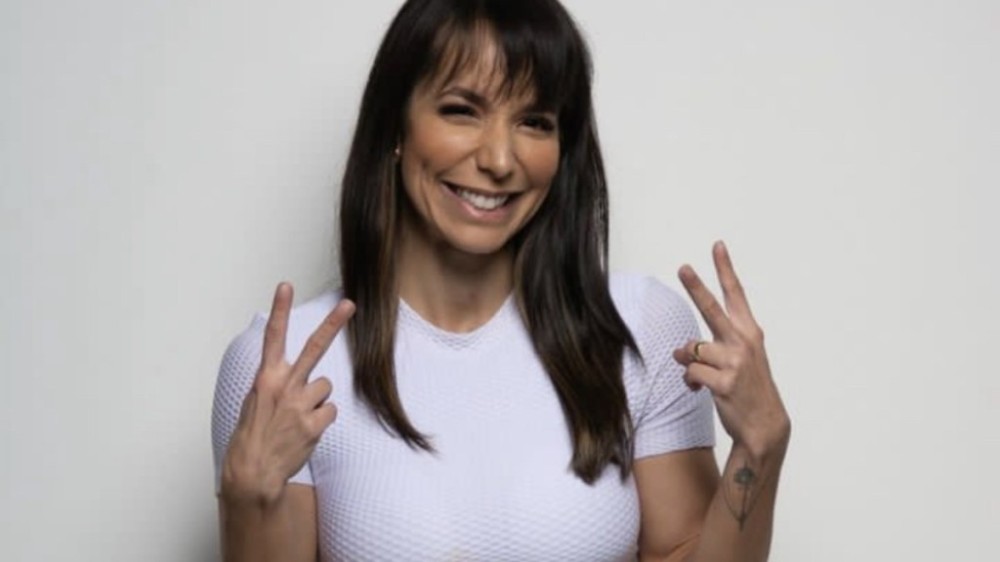 Carol Borba dá dicas para fazer treino em casa