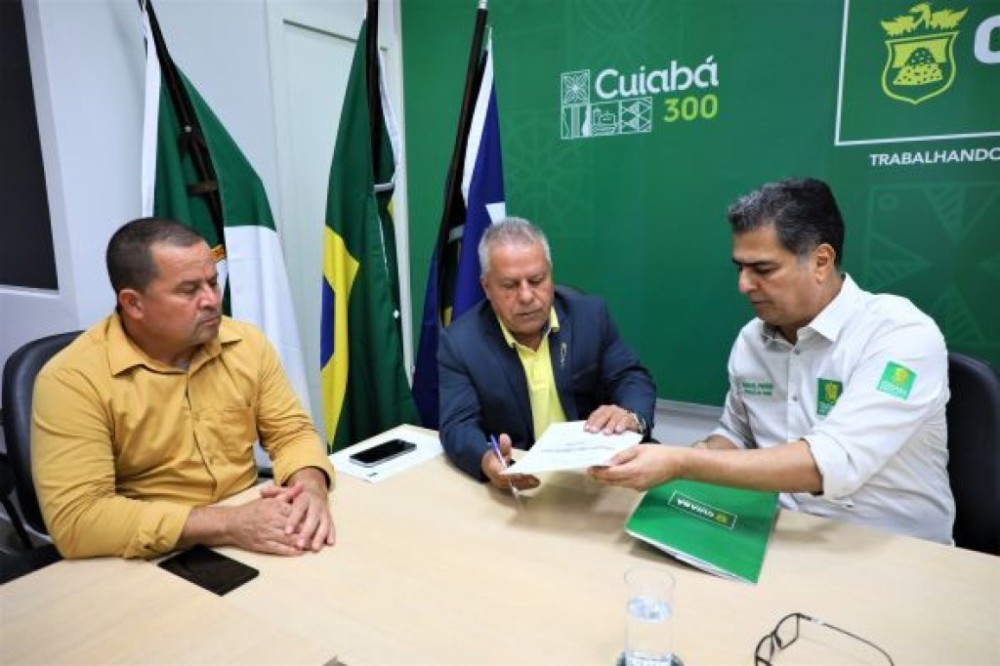 Prefeito entrega à Câmara de Cuiabá documentos com evidências de rombo de R$ 183 milhões promovido pelo gabinete de intervenção