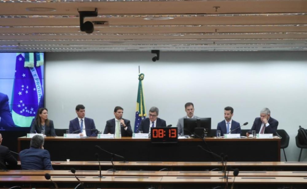 Debatedores avaliam que novo arcabouço poderá permitir aumento de despesas