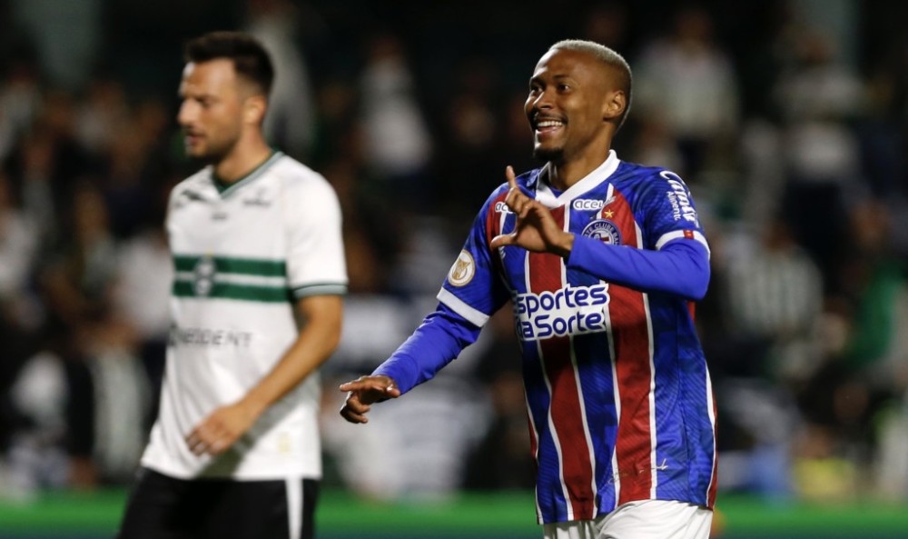 Bahia vence o Coritiba de virada na estreia de Rogério Ceni