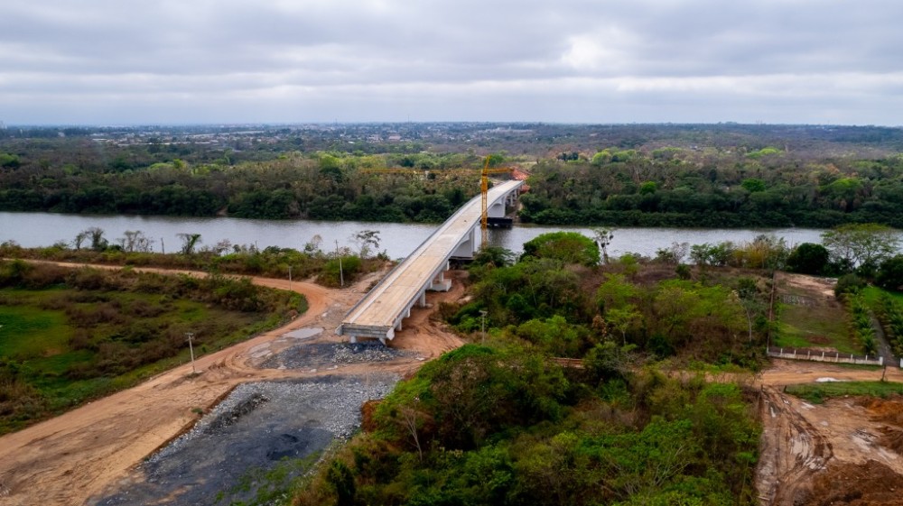 Governador e secretário vistoriam obras de ponte, hospital e restauração de rodovia em Cuiabá