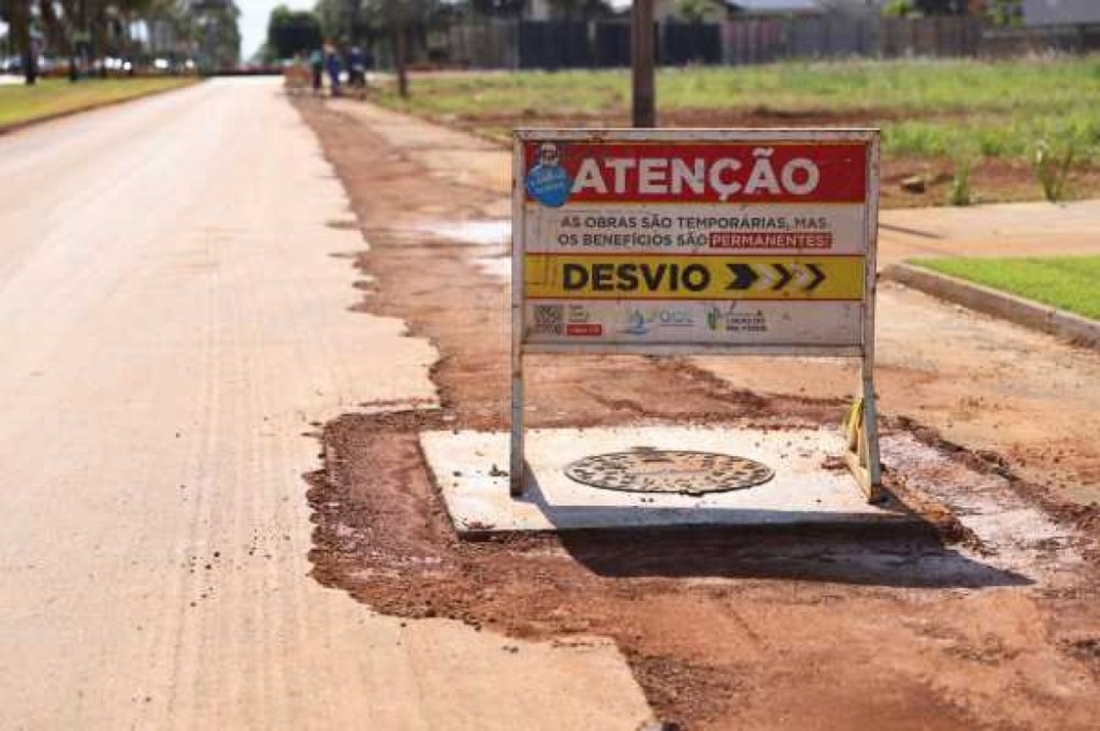 Interdições em vias públicas são necessárias para implantação da rede de esgoto