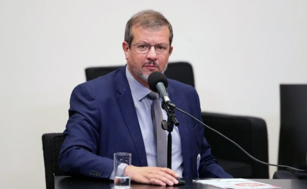 Comissão debate redução na idade de estágio para alunos do ensino fundamental