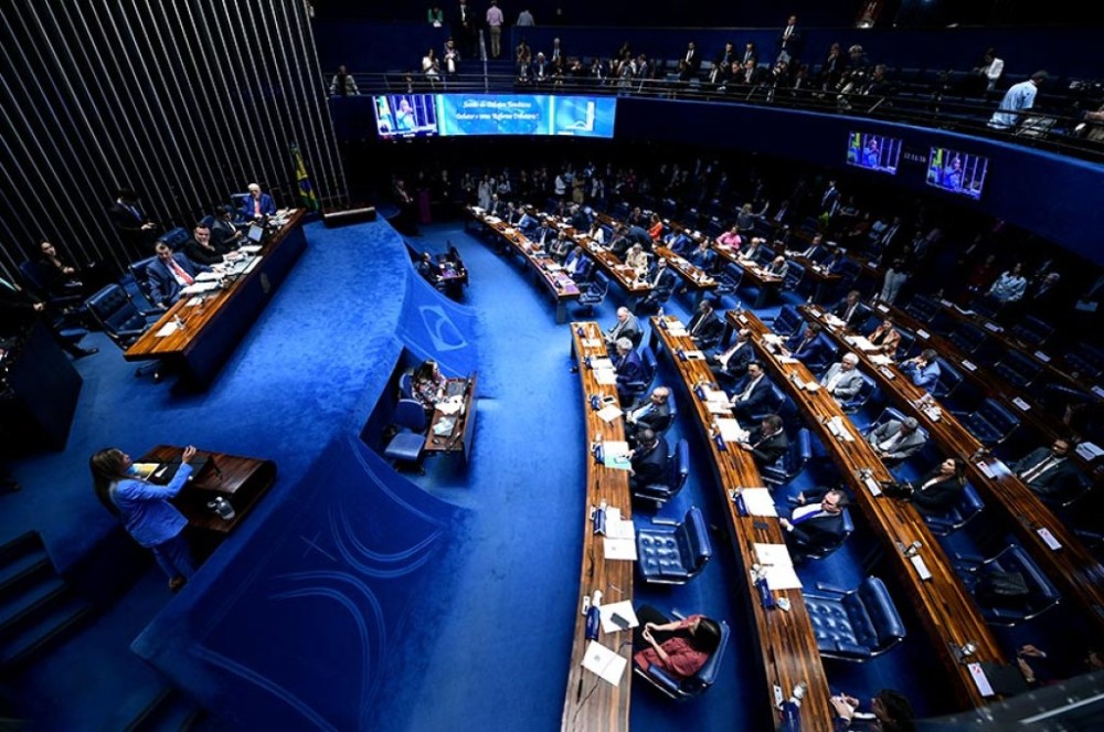 Prefeitos discutem reforma tributária em sessão temática no Senado