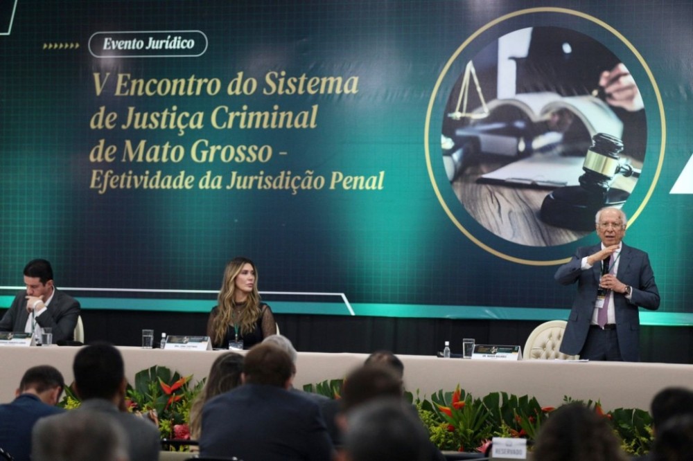 Nabor Bulhões avalia a influência da publicidade opressiva nos julgamentos