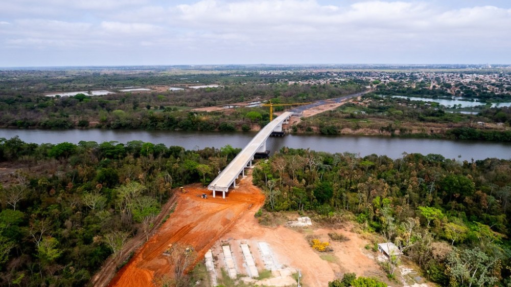 Nova ponte construída pelo Estado sobre o Rio Cuiabá vai desafogar trânsito na região do Coxipó