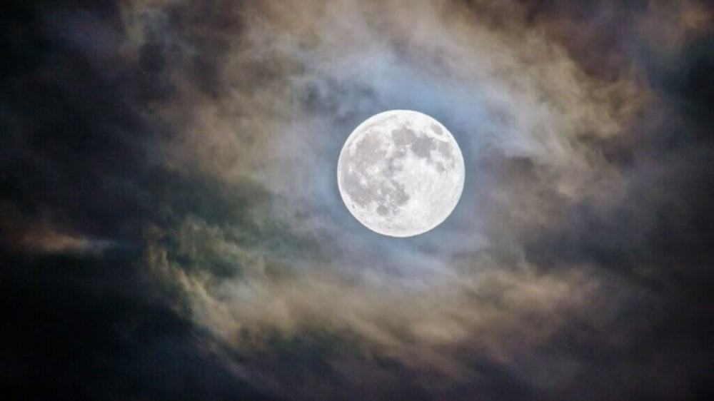 A poderosa Lua Cheia em Áries de setembro e os dias antes do grande Eclipse