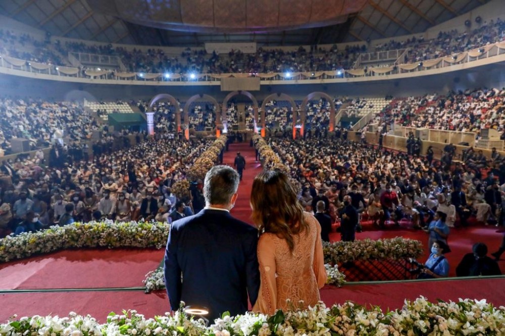 Primeiras-damas de MT e de Água Boa recebem mais de 200 casais no Casamento Abençoado