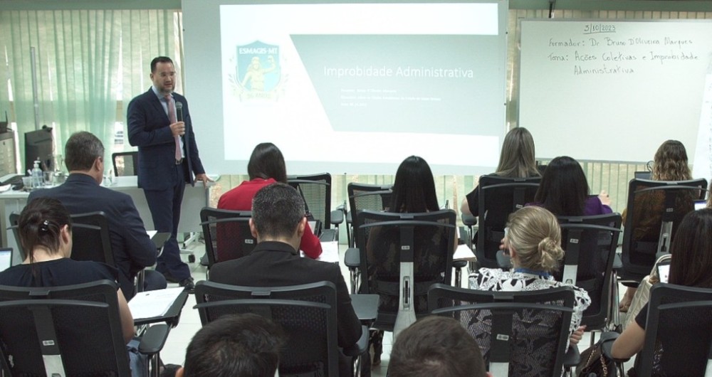 Magistrado aborda mudanças na Lei de Improbidade Administrativa em formação para novos juízes