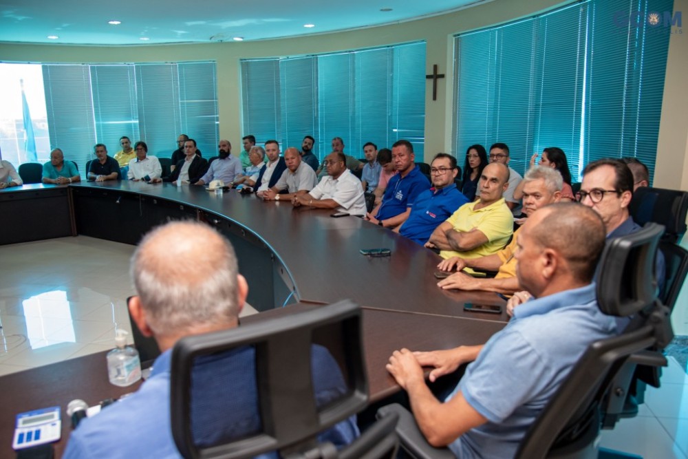 Prefeito recebe membros das maçonarias e mostra avanços na gestão