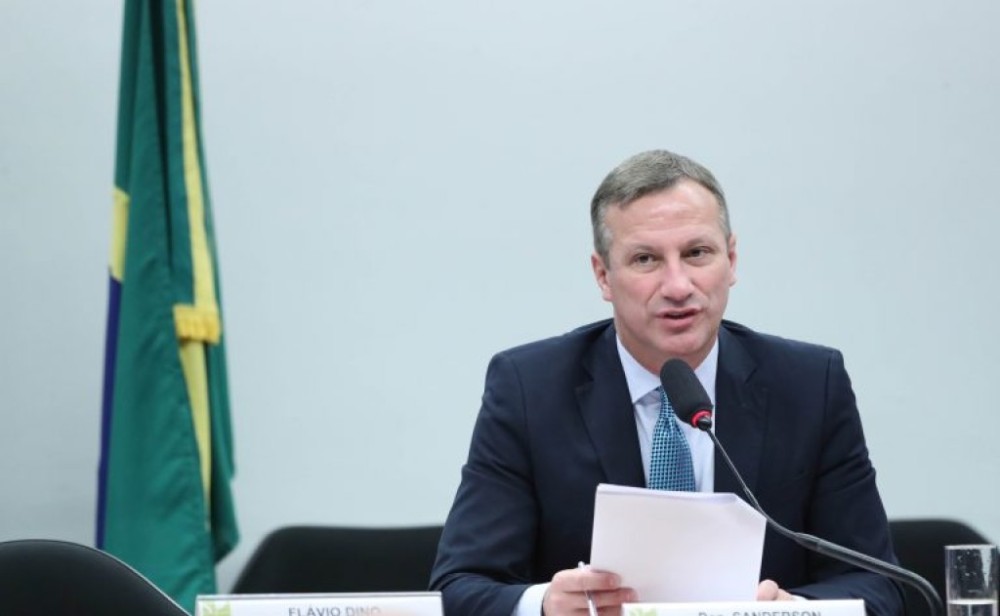 Presidente da Comissão de Segurança diz que tomará providências legais contra ministro da Justiça
