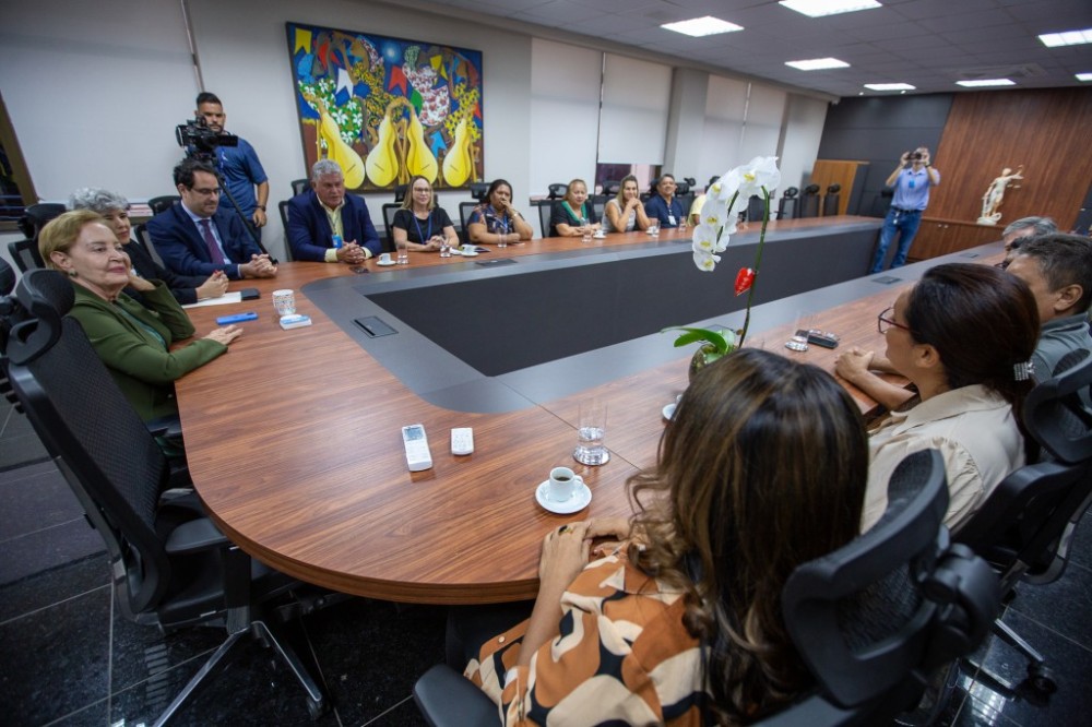 Presidente do Tribunal de Justiça recebe homenagem do Sindicato dos Servidores do Poder Judiciário
