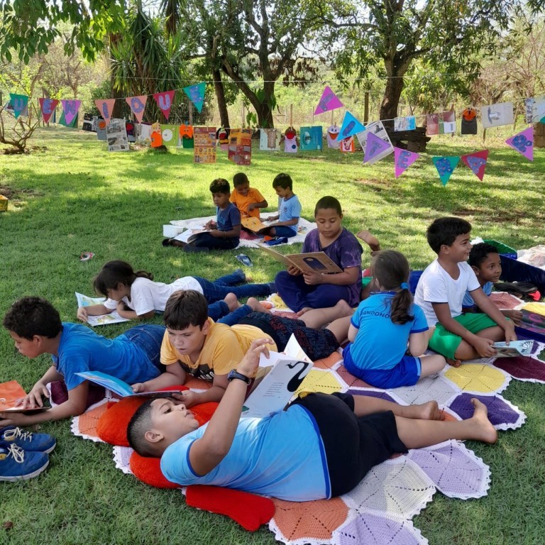 Alunos da escola do Marajá celebram Dia das Crianças com leitura
